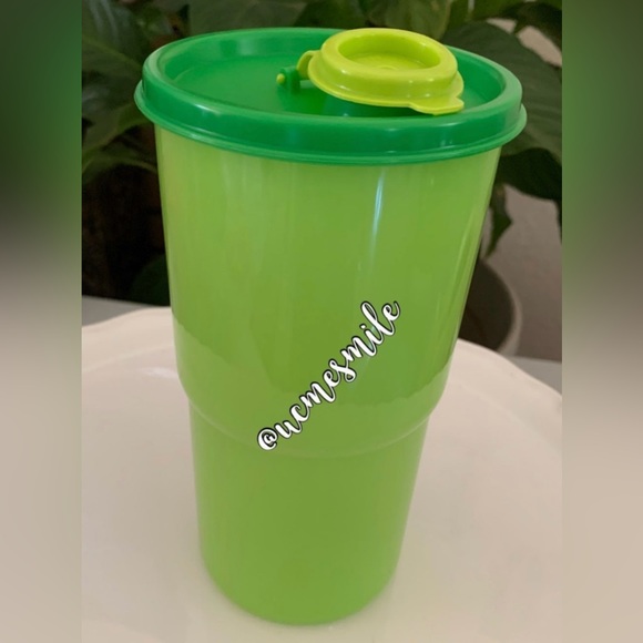 Tupperware Thirst Quake Mega Tumbler - Picture 2 of 4